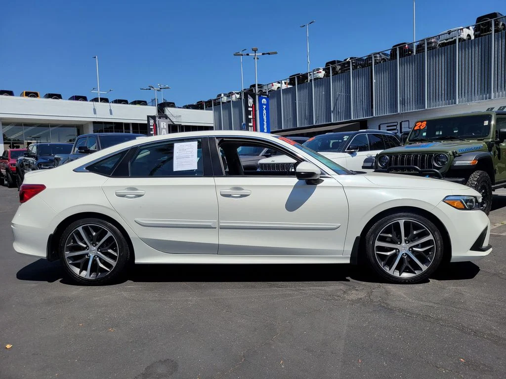 Used 2024 White Honda Touring image 29