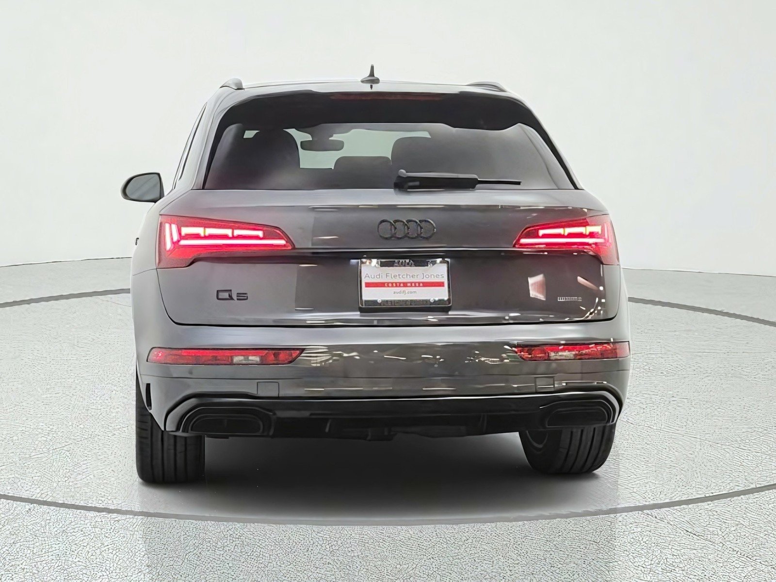 Used 2024 Daytona Gray Pearl Effect Audi S line Prestige 55 TFSI e quattro image 6
