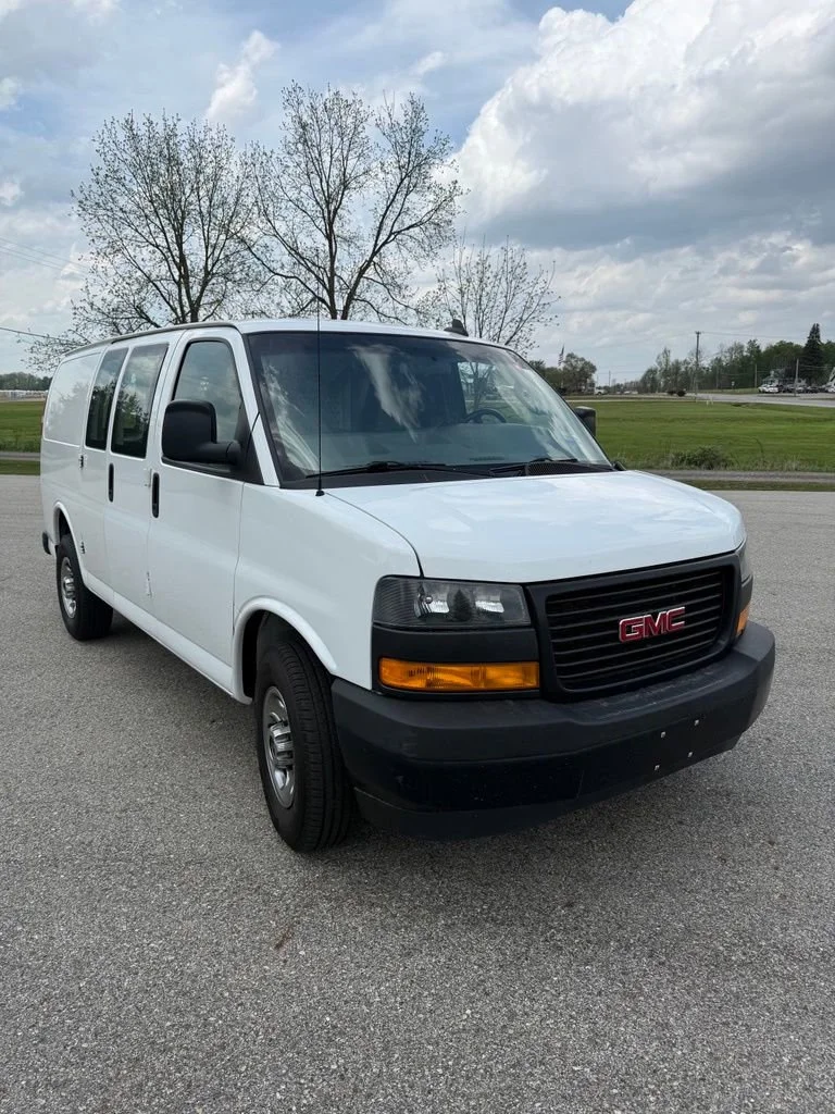 1GTW7AFP9M1157672