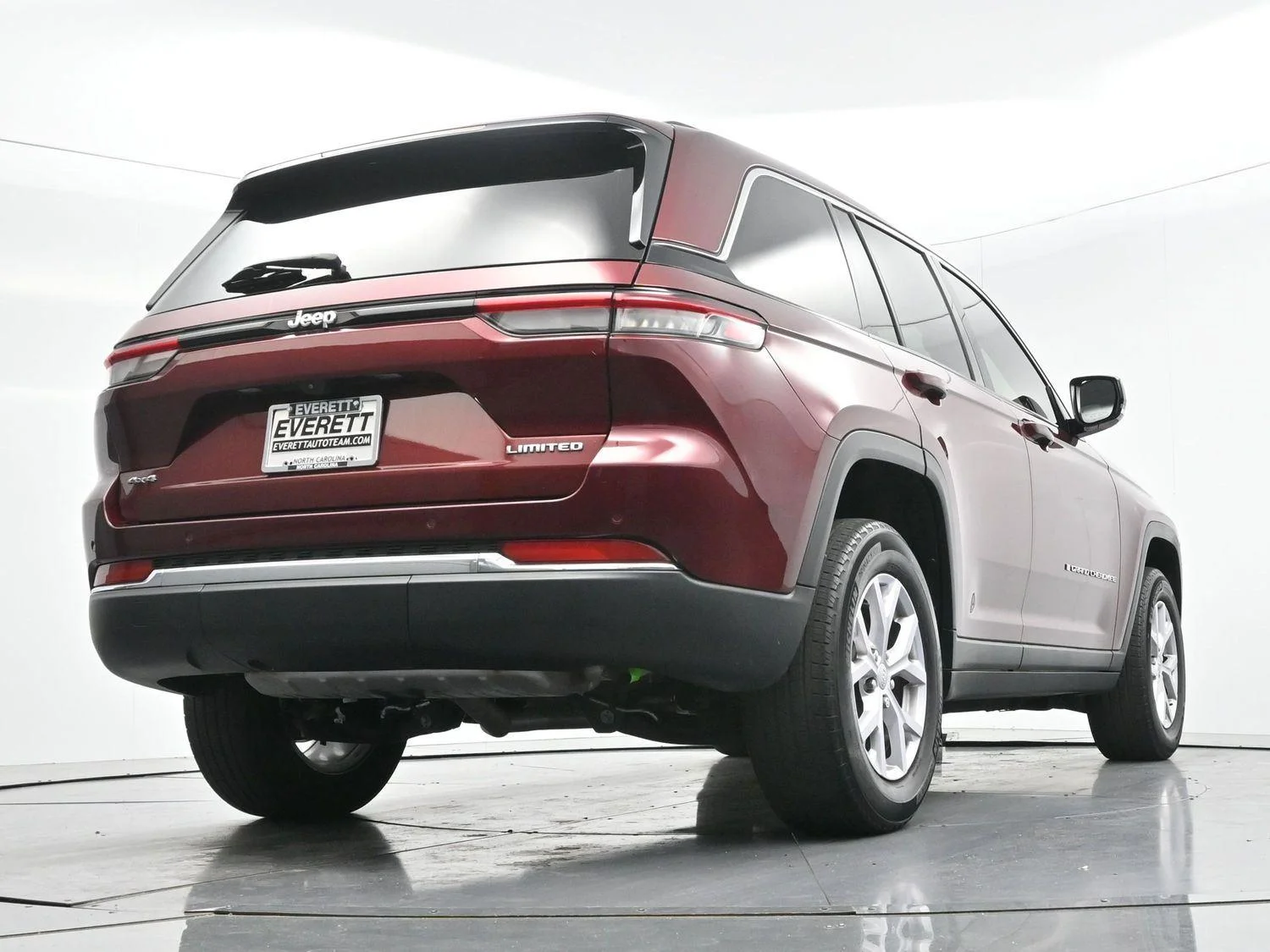 Used 2022 Red Jeep Limited image 53