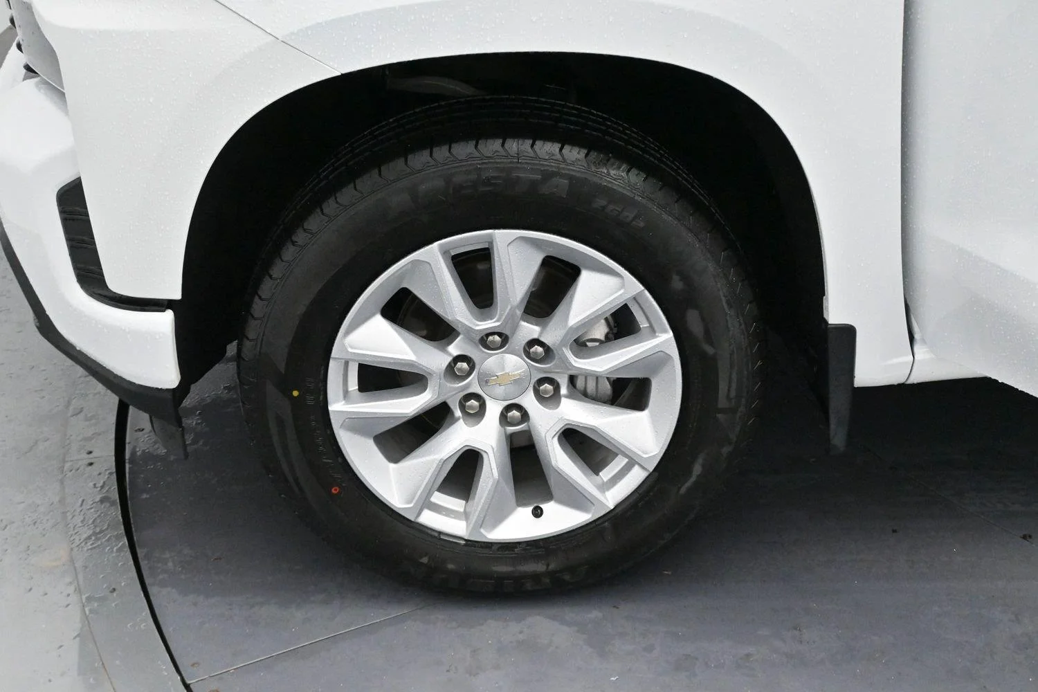 Used 2022 Summit White Chevrolet Custom image 30