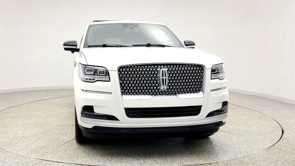 Used 2024 Pristine White Metallic Tri-Coat Lincoln Reserve 4x4 w/ Equipment 201A, HD Trailer Tow Pkg & 22