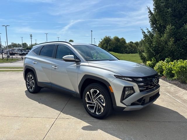 New 2026 Shimmering Silver Hyundai SEL Plus image 32