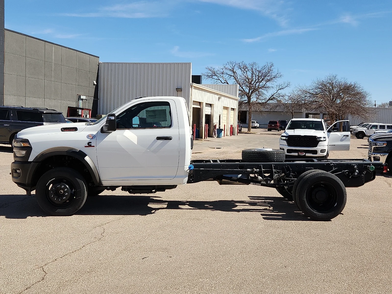 New 2026 Bright White Clear-Coat  Paint Ram TRADESMAN  REGULAR  4X2 84