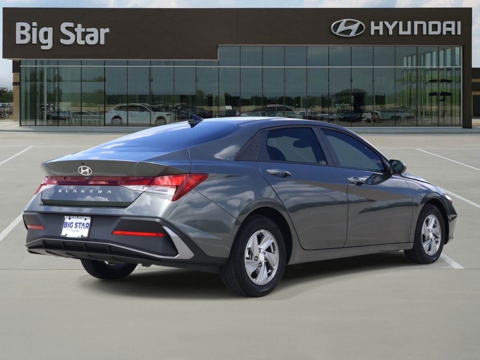Used 2026 Amazon Gray Hyundai SE image 4