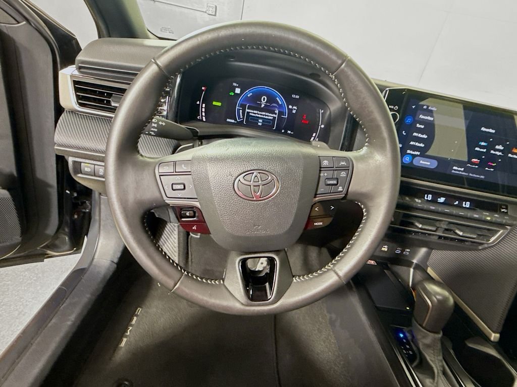 Used 2025 Underground Toyota SE image 11
