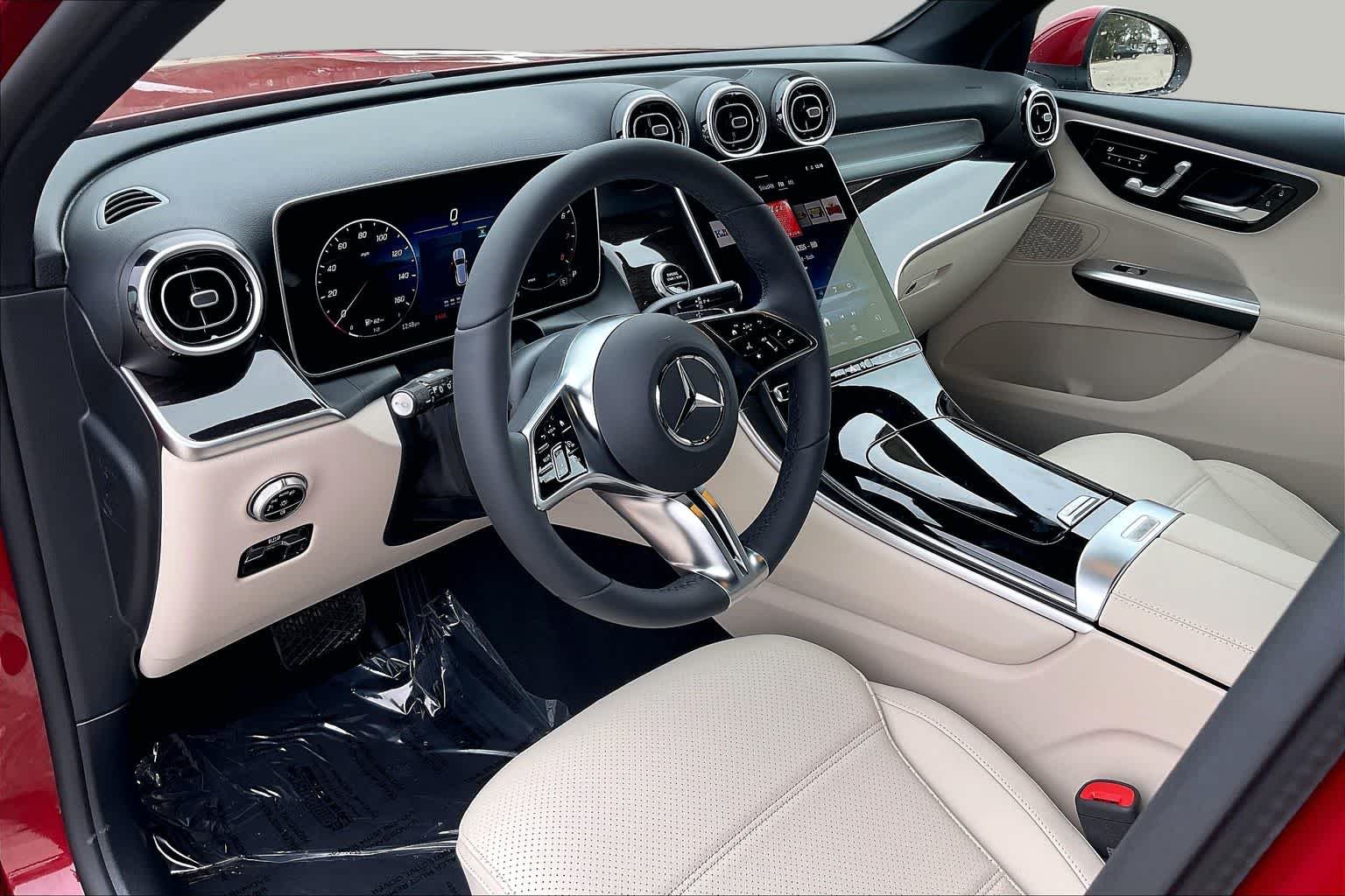 New 2026 MANUFAKTUR Patagonia Red Metallic Mercedes-Benz GLC 300 image 9