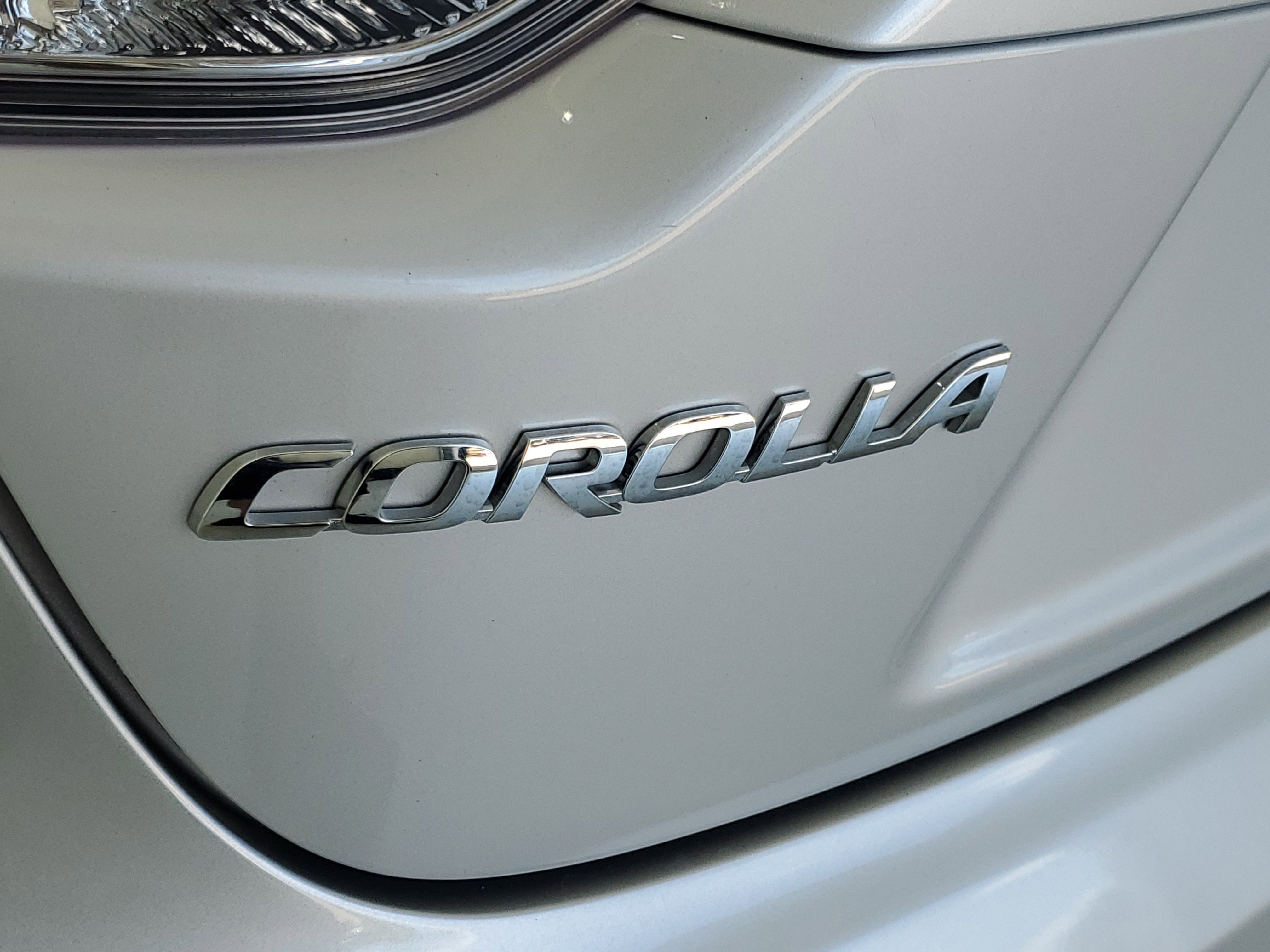 Used 2024 Classic Silver Metallic Toyota LE image 8