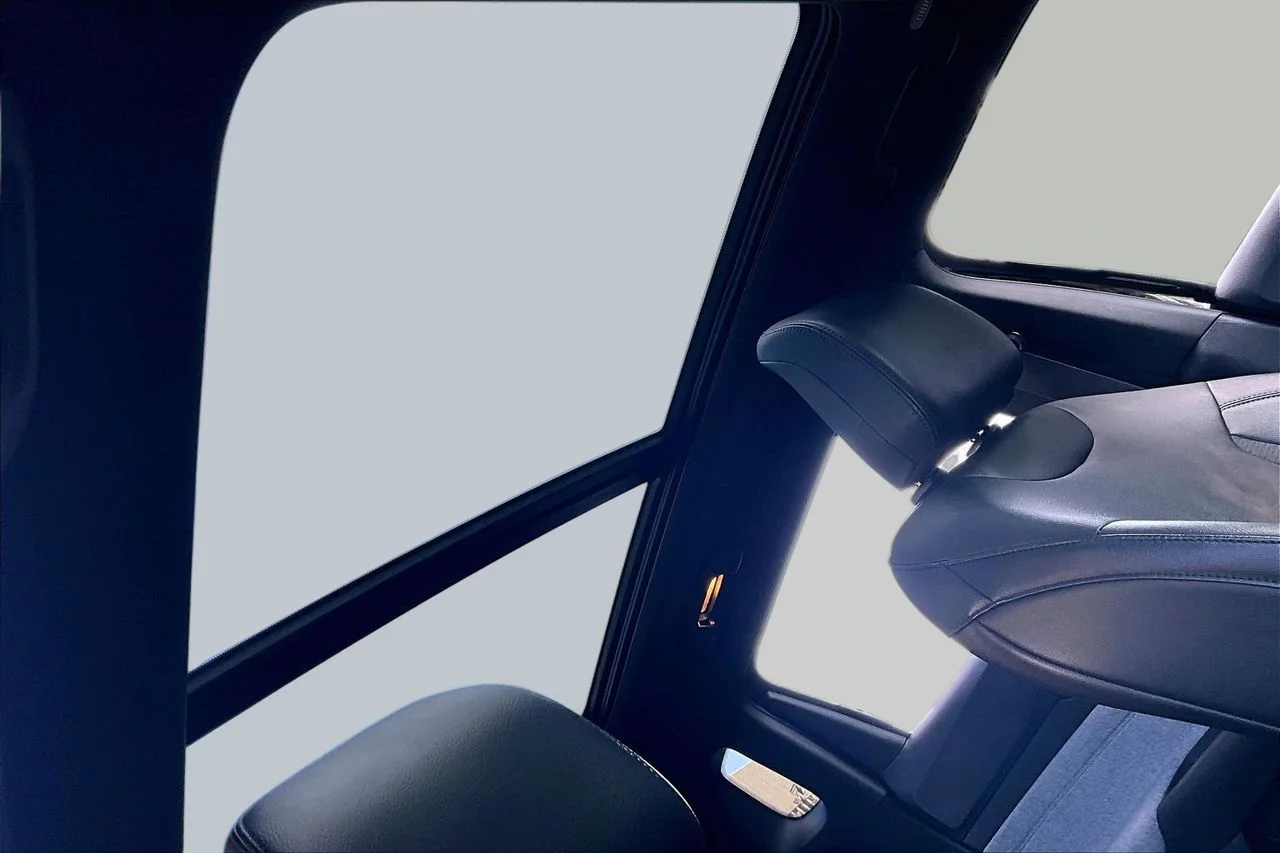Certified Used 2025 Black Jeep Latitude image 14