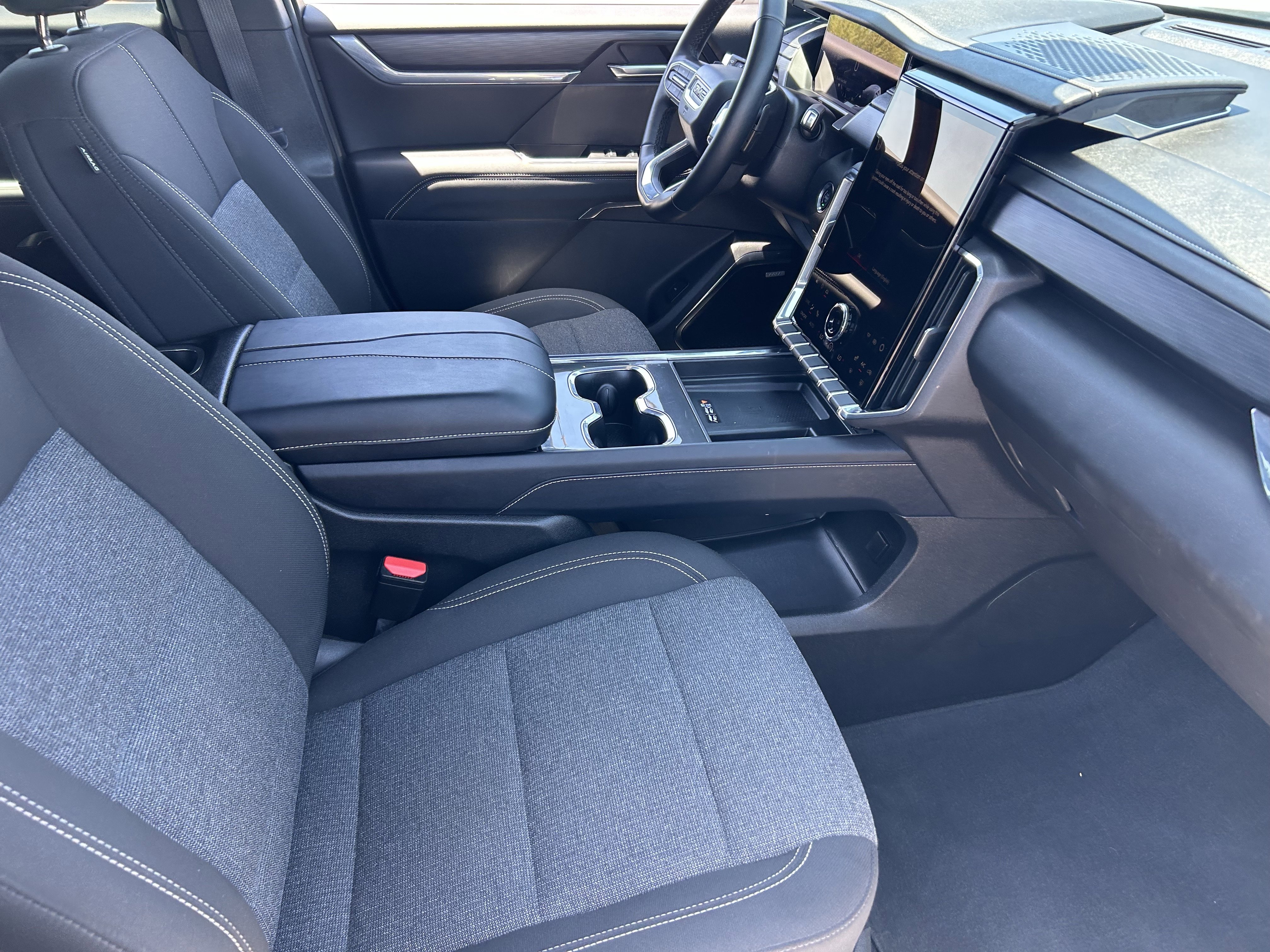 2025 GMC Acadia Elevation - Photo 12
