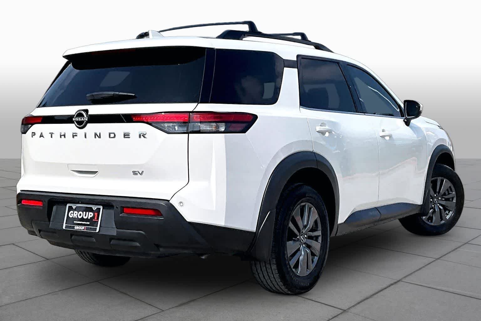 Used 2022 Pearl White Tricoat Nissan SV image 13