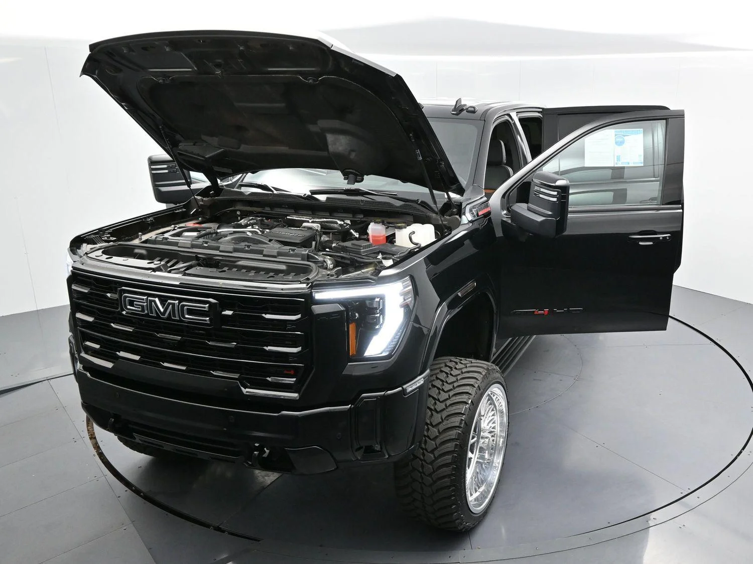 Used 2025 Onyx Black GMC AT4 image 46