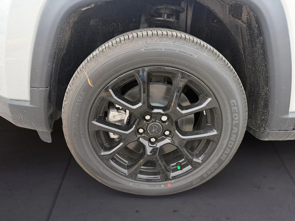 New 2026 Silver Jeep Latitude image 9