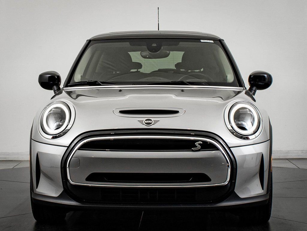 Used 2024 MINI Hardtop 2 Door SE with VIN WMW13DJ06R2V38976 for sale in Wichita, KS
