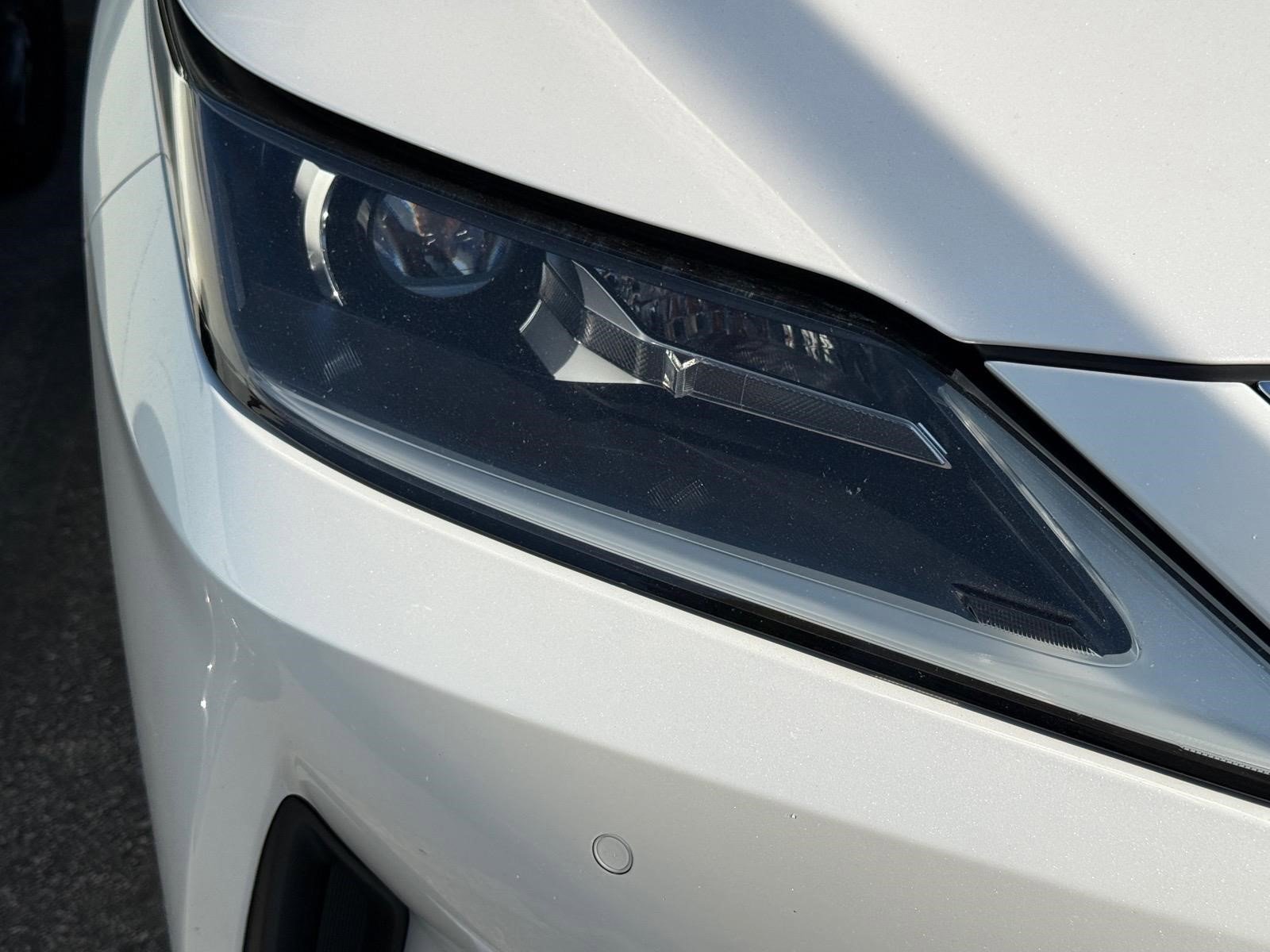 Used 2022 White Pearl Lexus RX 350 image 15