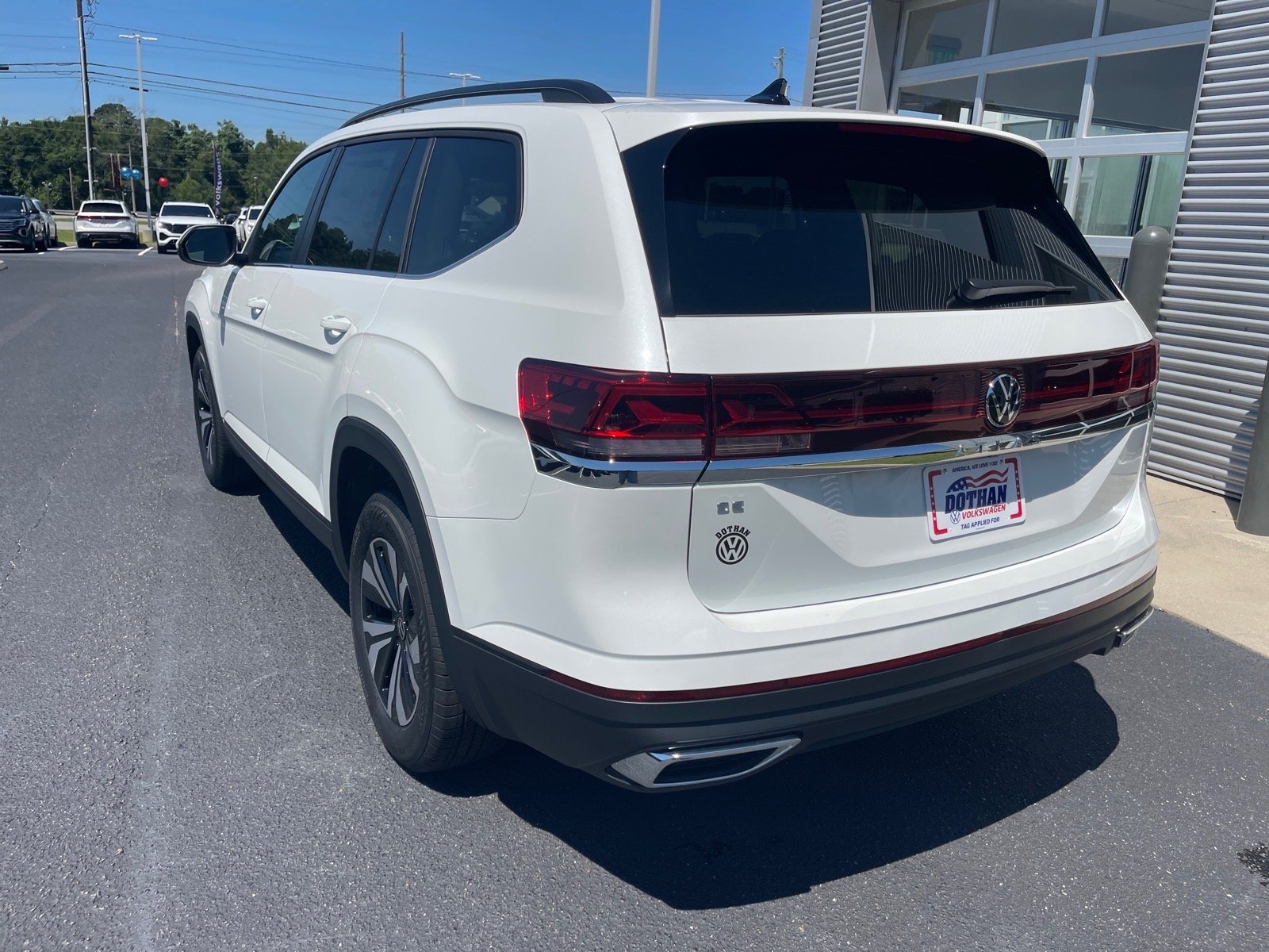 New 2026 Opal White Pearl Volkswagen SE image 12