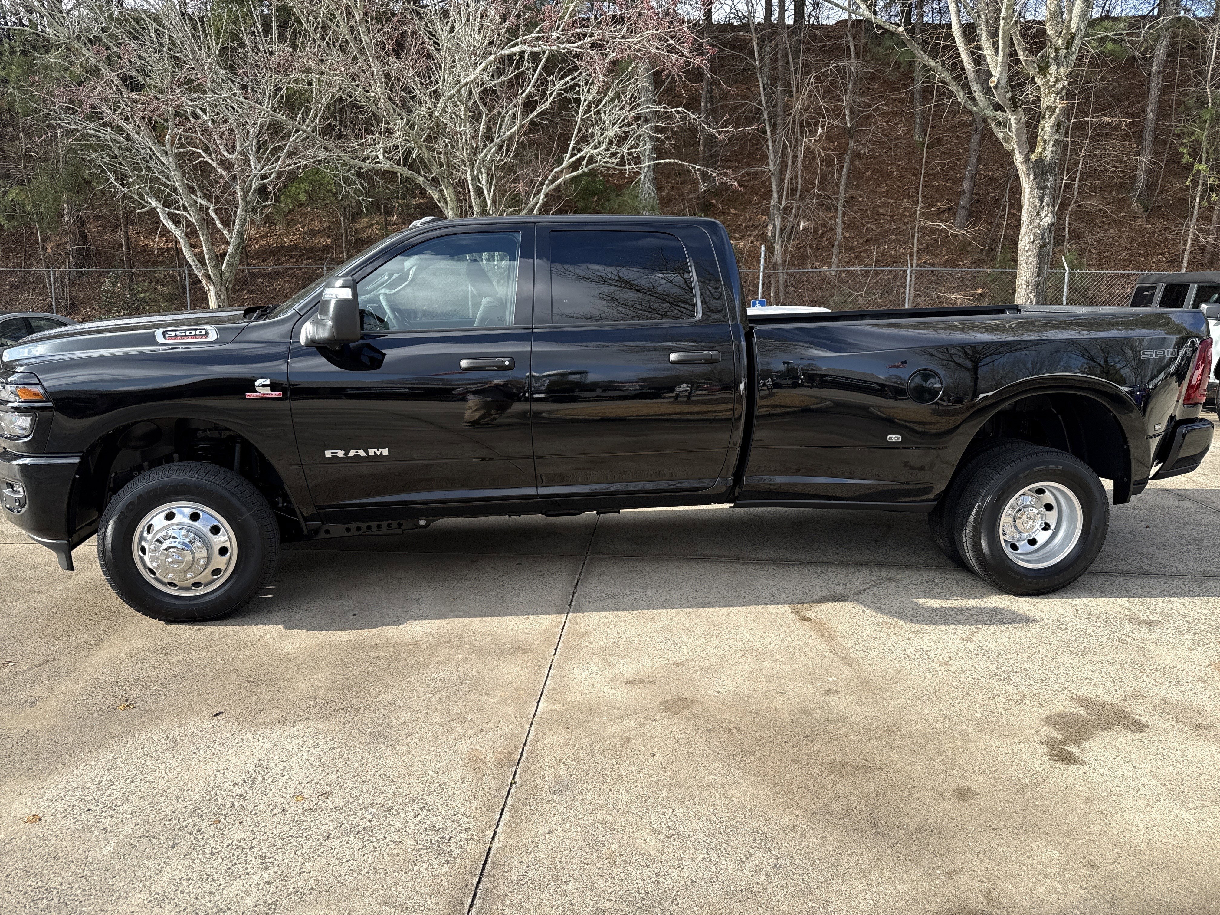 New 2026 Diamond Black Crystal Pearlcoat RAM Big Horn image 4
