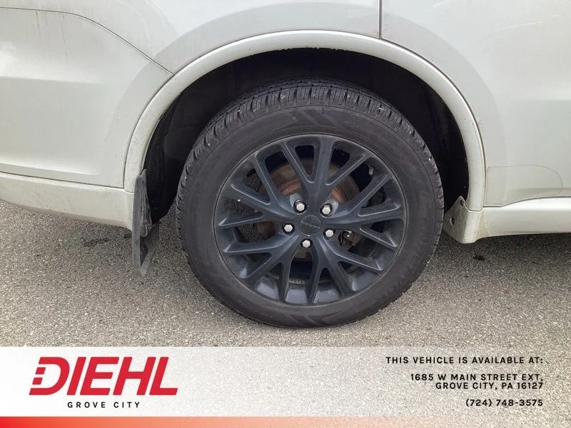 Used 2015 White Dodge SXT image 9