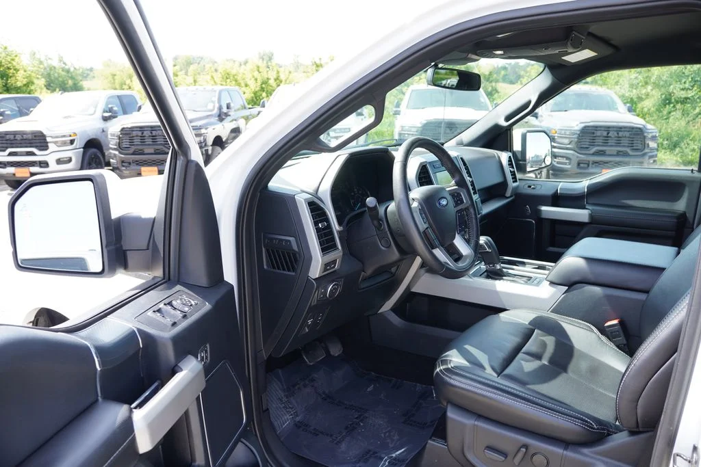 Certified Used 2020 Oxford White Ford Lariat image 15