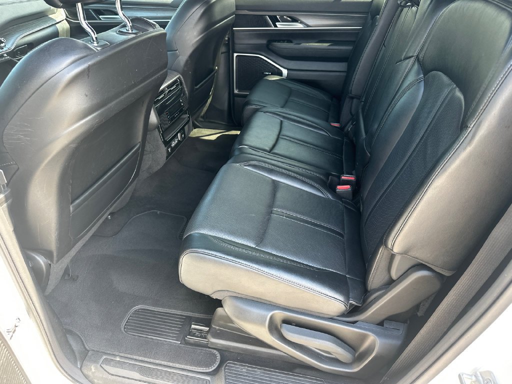 Used 2024 White Jeep Series II image 22