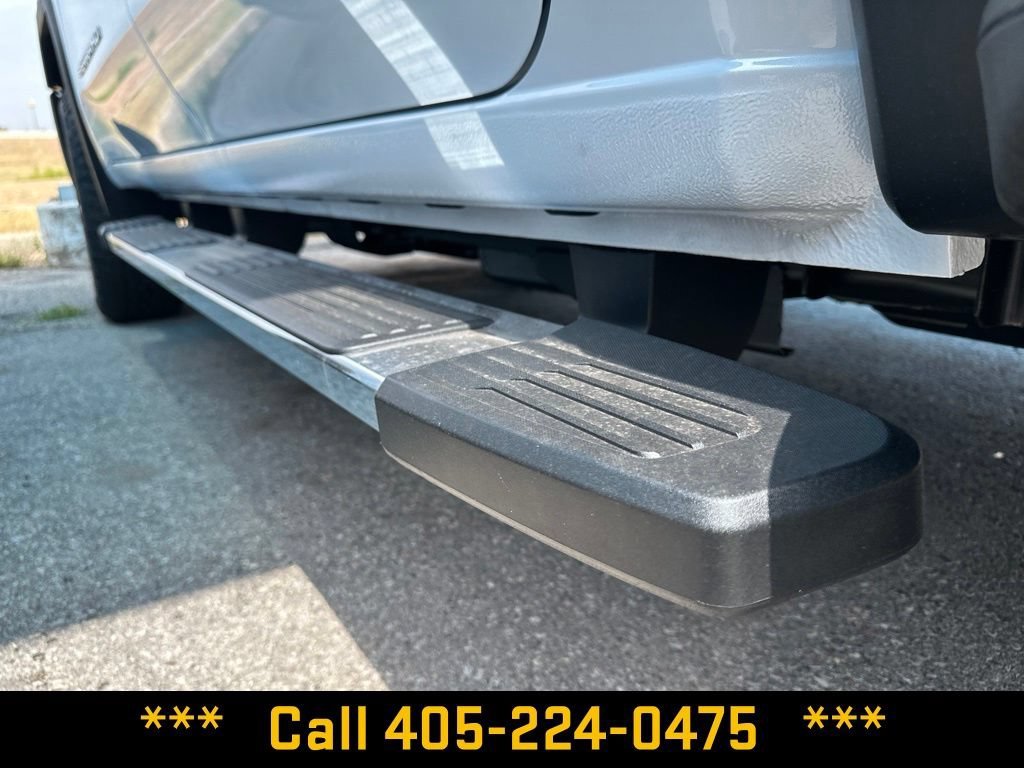 New 2026 Glacier White Tricoat GMC SLT image 5