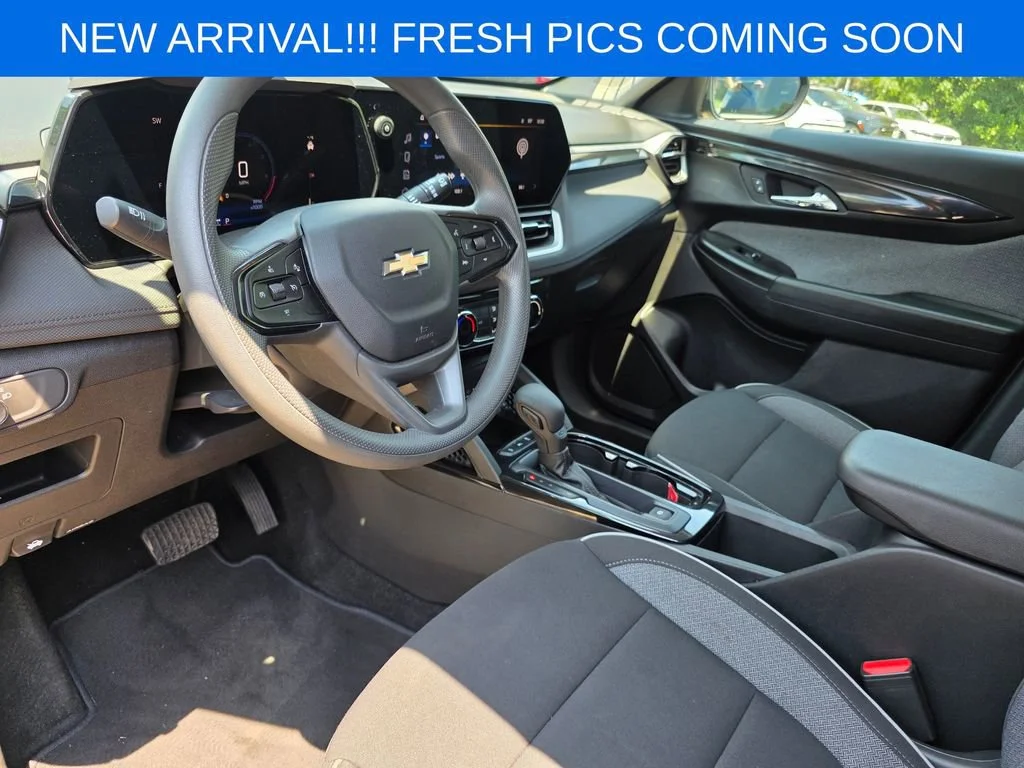 Used 2025 Mosaic Black Metallic Chevrolet LT image 7