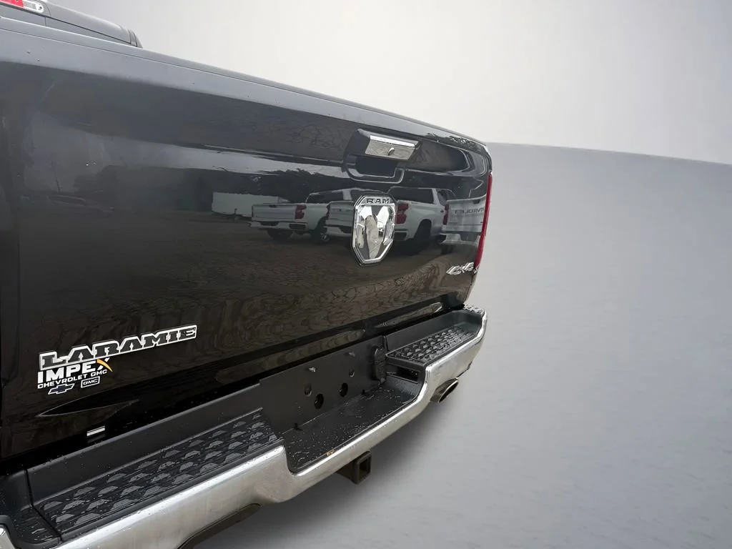 Used 2019  Ram Laramie image 32