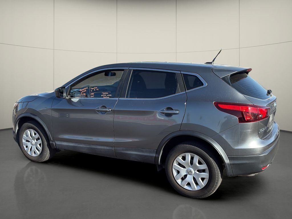 Used 2019 Gray Nissan S image 5