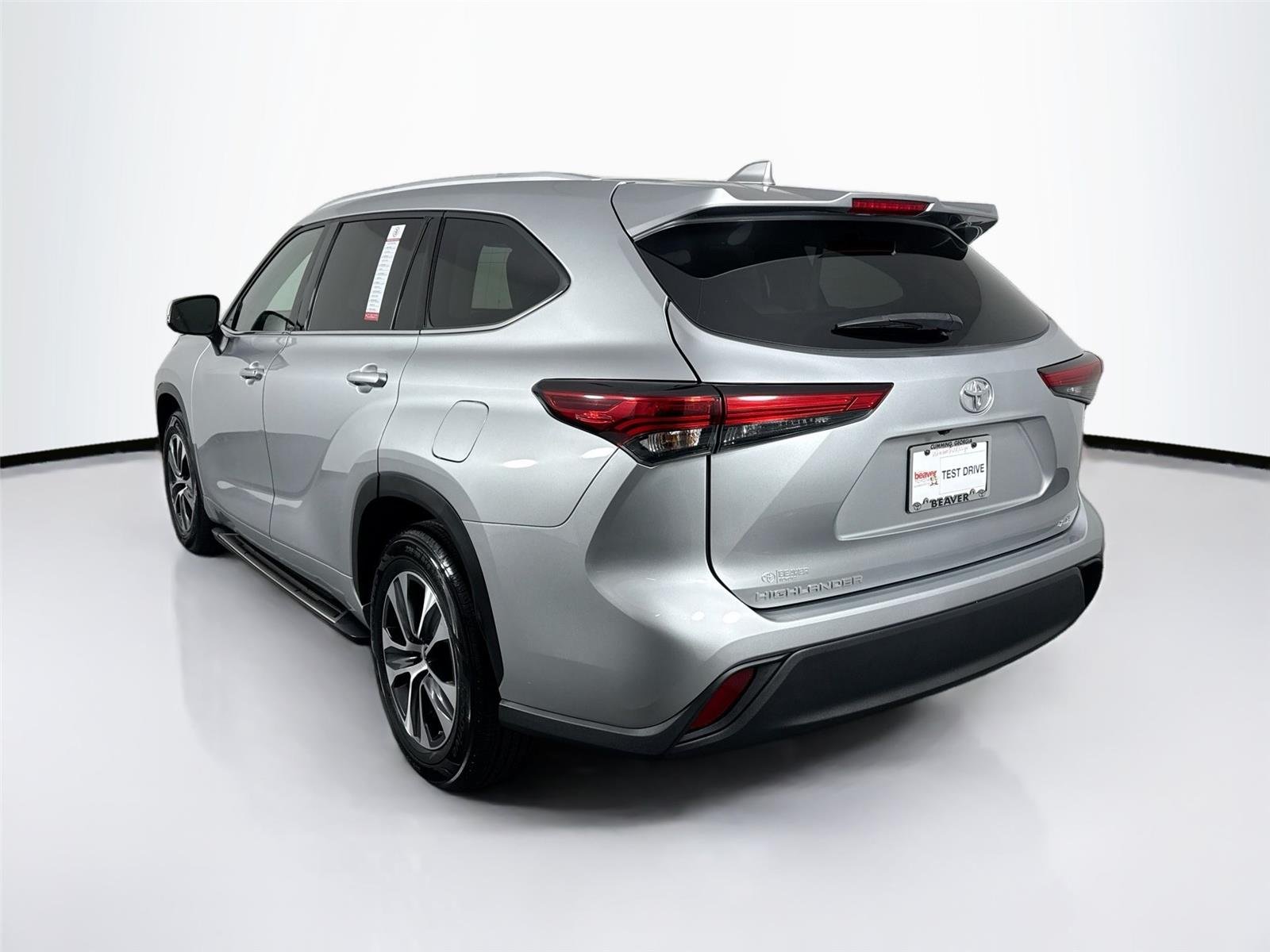 Used 2022 Celestial Silver Metallic Toyota XLE image 12