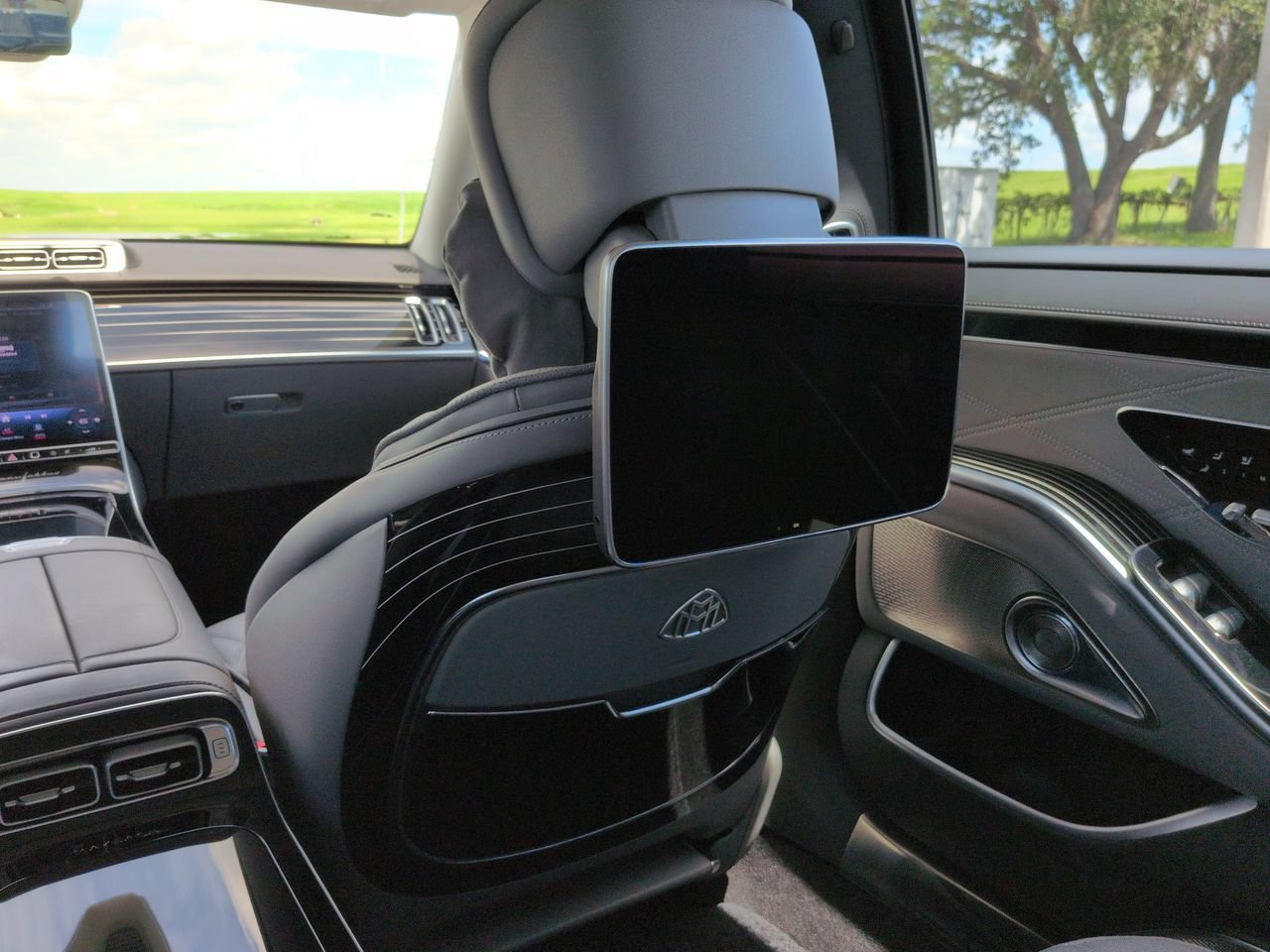 Used 2023 Obsidian Black Mercedes-Benz Maybach S 680 image 13