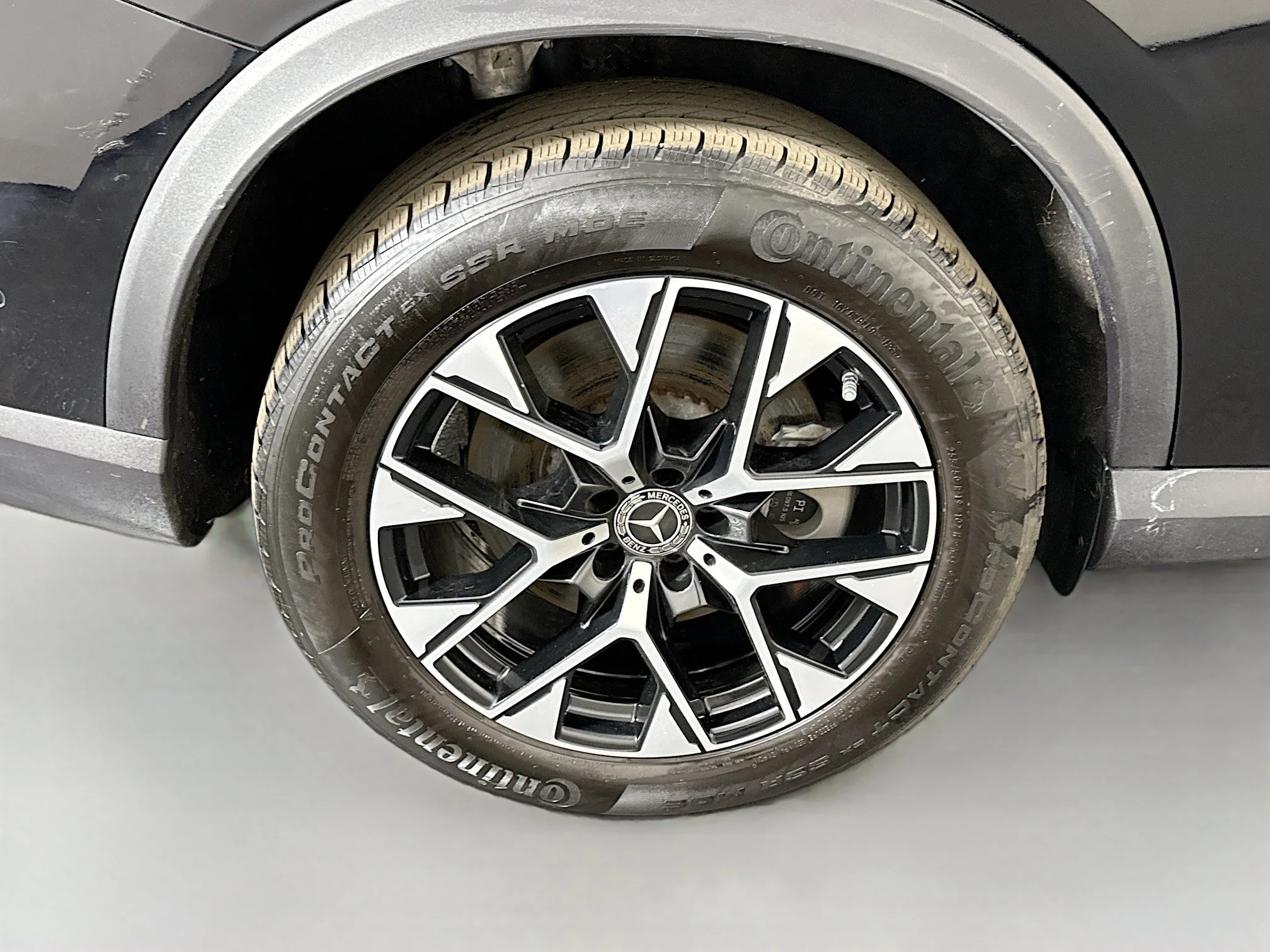 Used 2025 Black Mercedes-Benz GLC 350e image 29