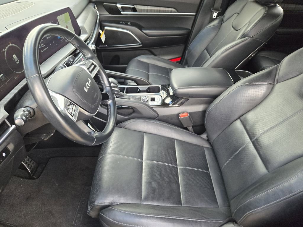 Used 2024 Silver Kia SX image 8