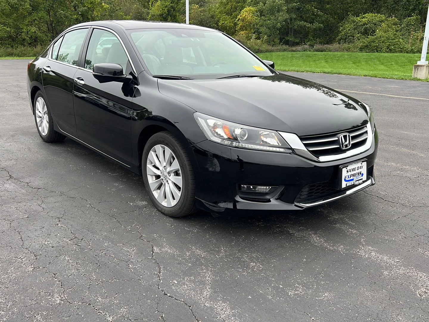 Used 2015  Honda EX-L image 4