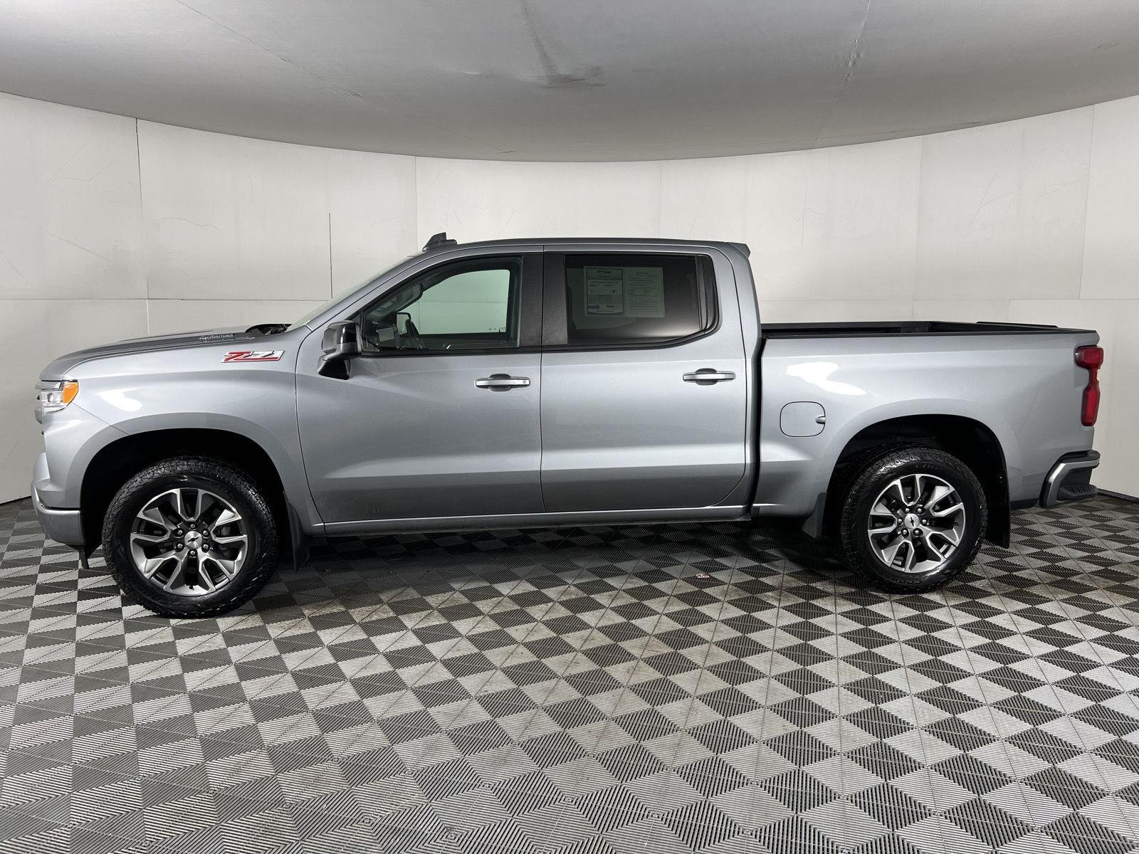 Used 2023 Sterling Gray Metallic Chevrolet RST image 6