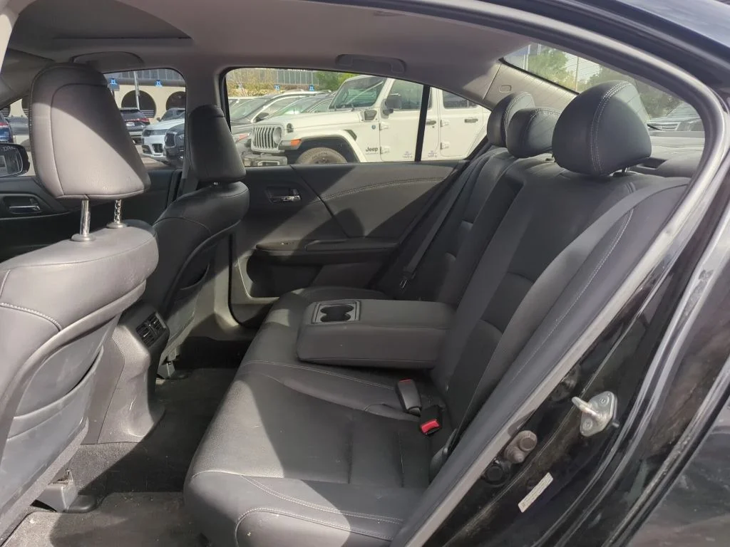 Used 2013 Black Honda EX-L image 9