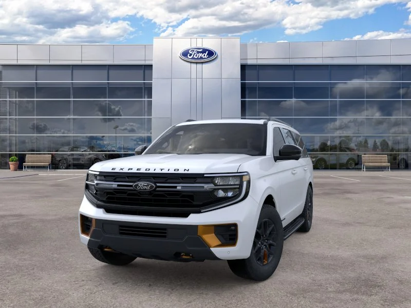 New 2026 Star White Metallic Tri-Coat Ford Tremor® image 2