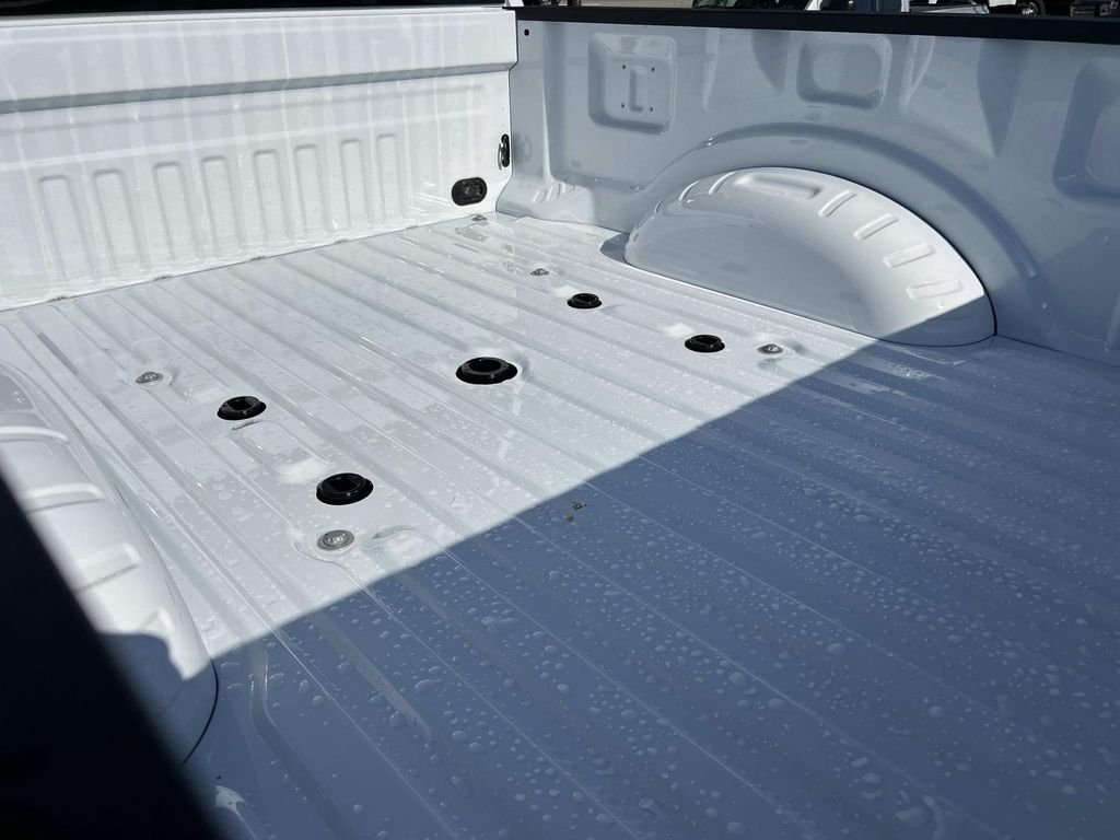 New 2027 Oxford White Ford F-250® XL image 11