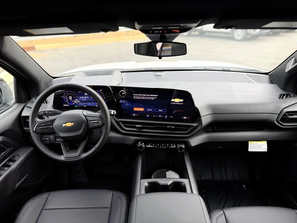 New 2026 Summit White Chevrolet WT - Extended Range image 21
