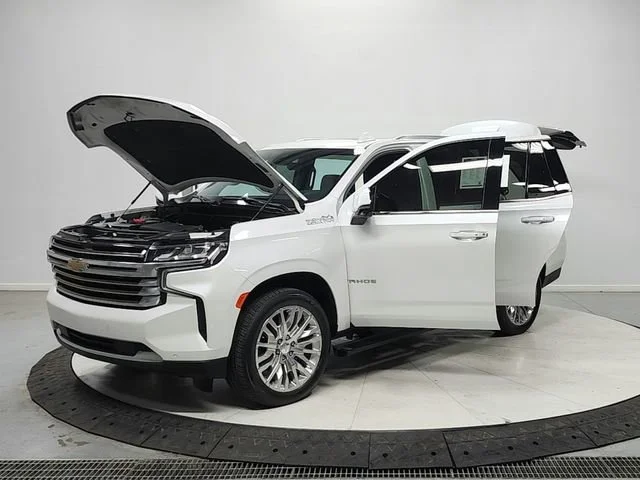 Used 2023 Iridescent Pearl Tricoat Chevrolet High Country image 11