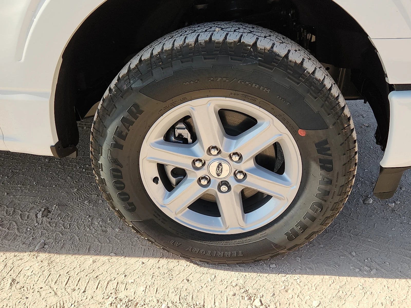 New 2026 Oxford White Ford XLT image 9