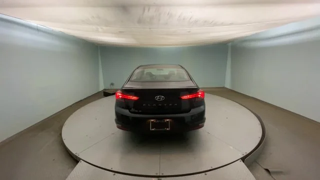 Used 2020 Gray Hyundai SE image 5