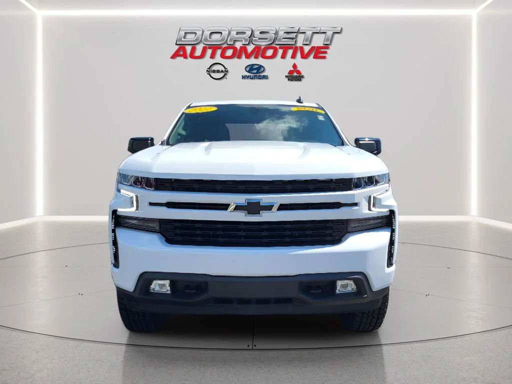 Used 2022 Summit White Chevrolet RST image 2