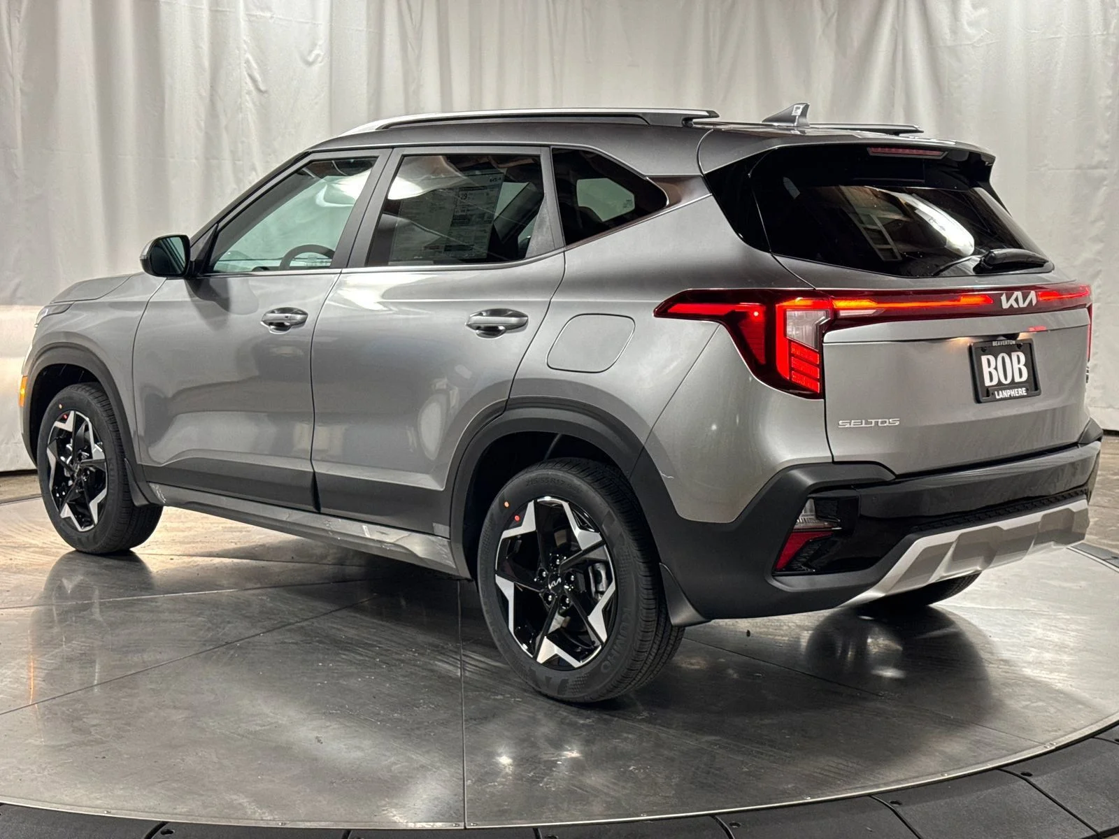 New 2026 Steel Gray Kia EX image 10