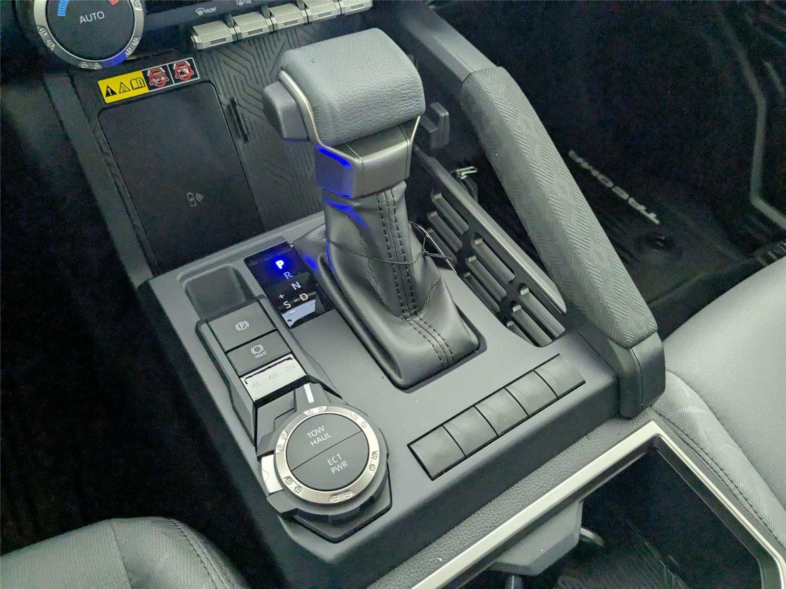 2026 Toyota Tacoma SR5 - Photo 16