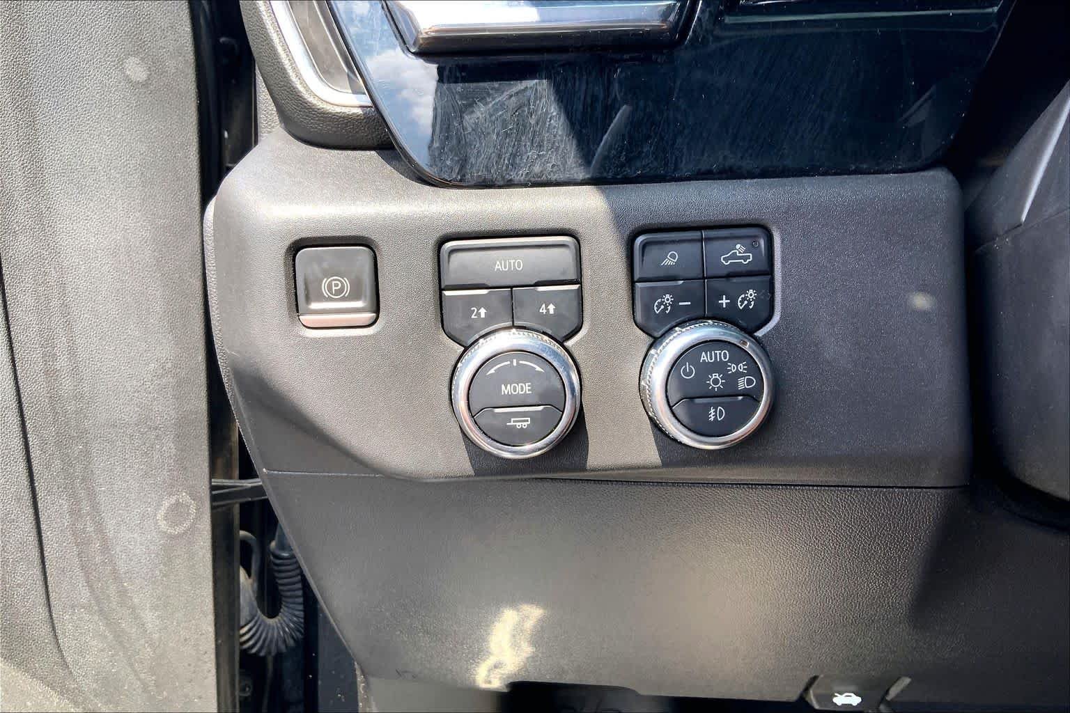 Used 2022 Onyx Black GMC SLT image 36