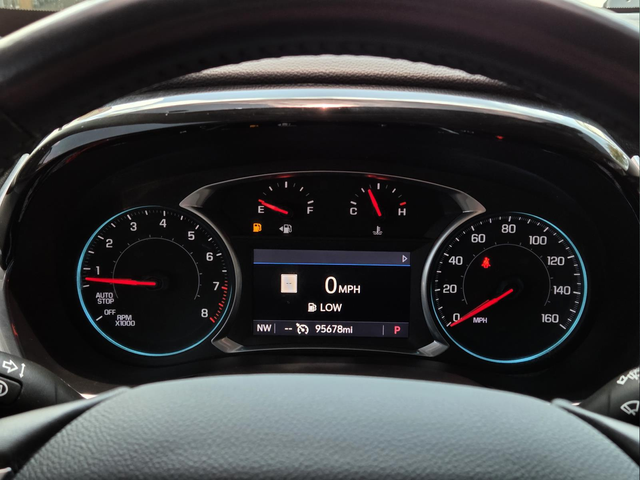 Used 2021 Gray Chevrolet RS image 13