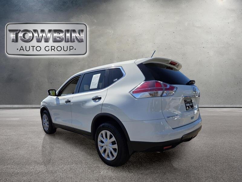 Used 2016 White Nissan S image 7
