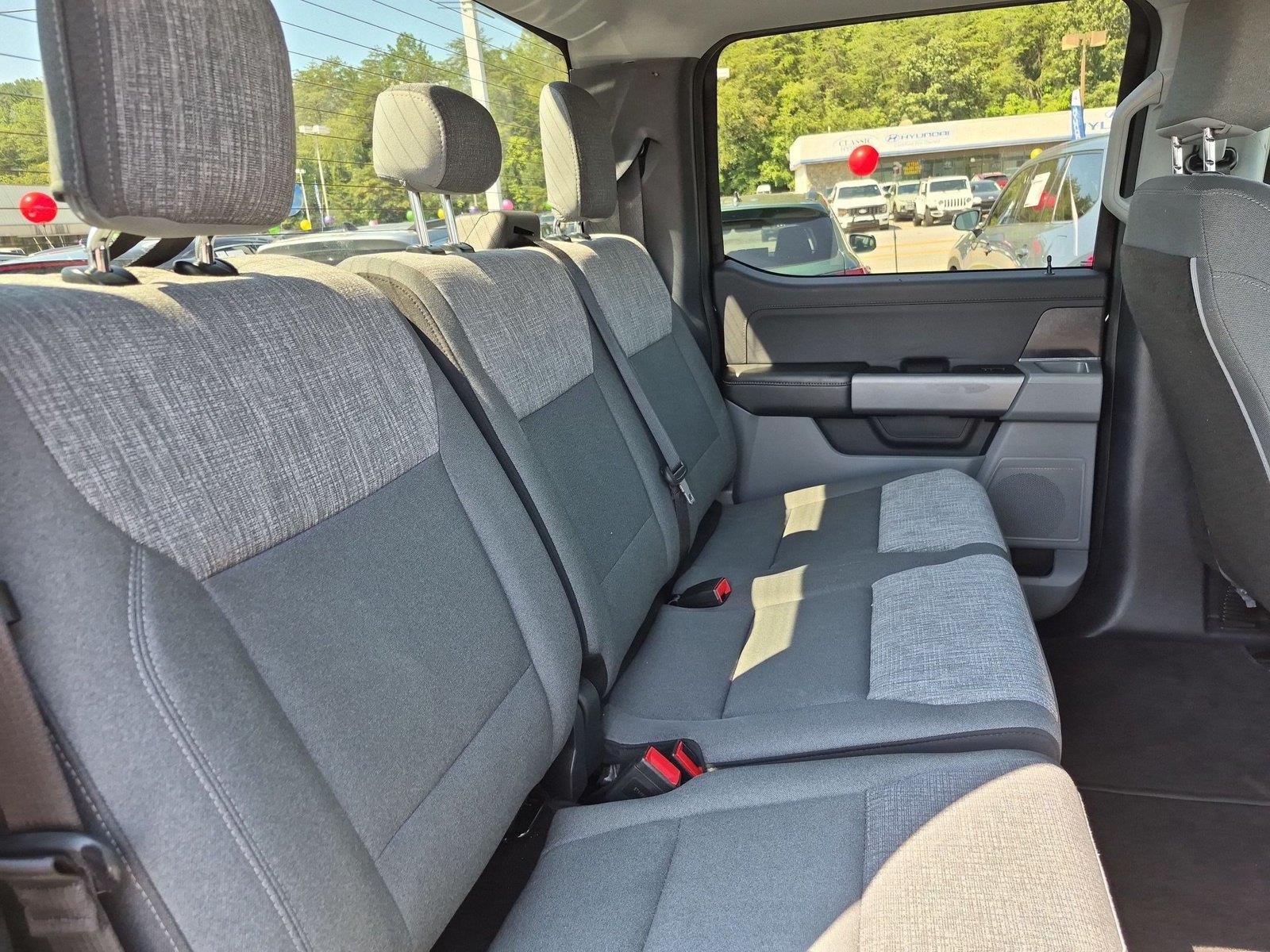 Used 2025  Ford XLT image 33