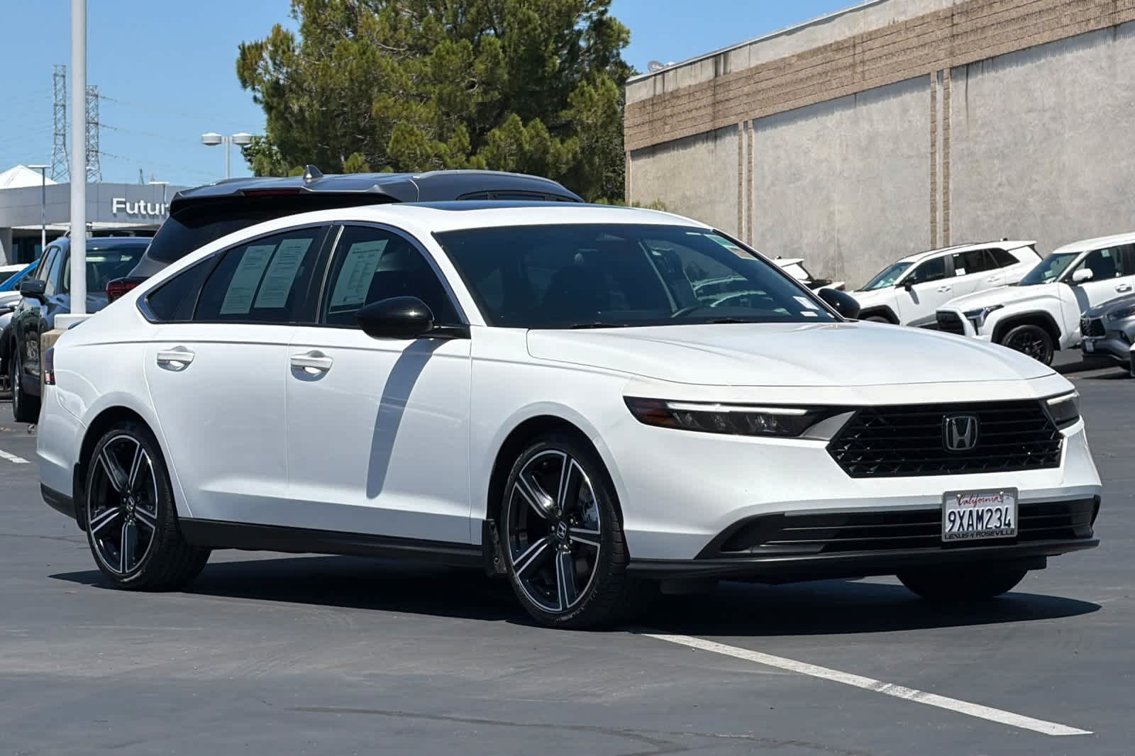 Used 2023 Platinum White Pearl Honda Sport image 5