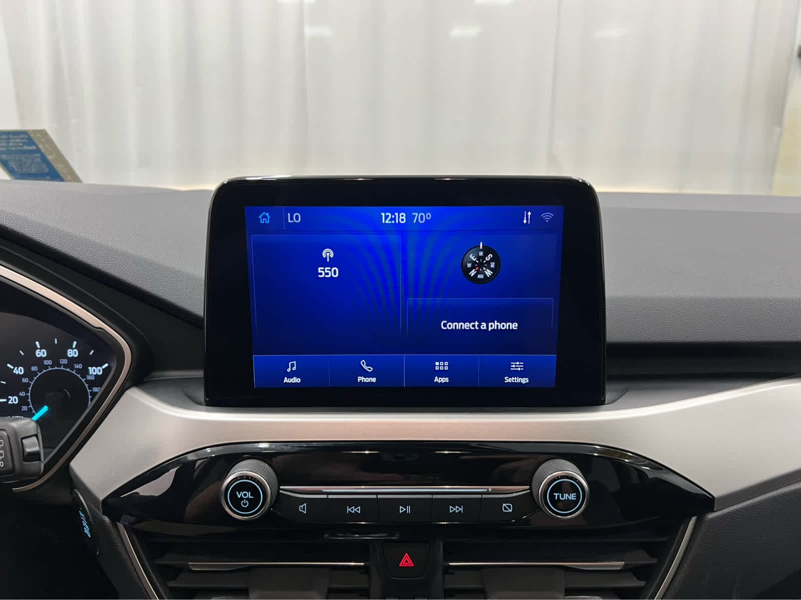 Used 2020 Agate Black Ford SE image 25